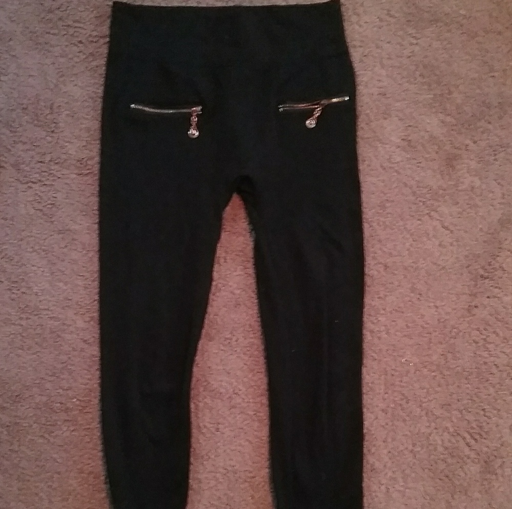 Black leggings